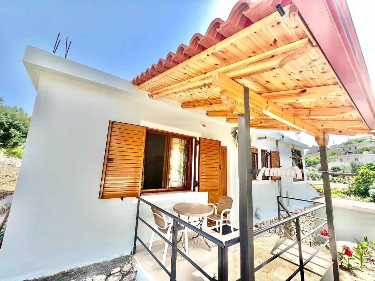 Coral Guesthouse Sarandë 외부 사진