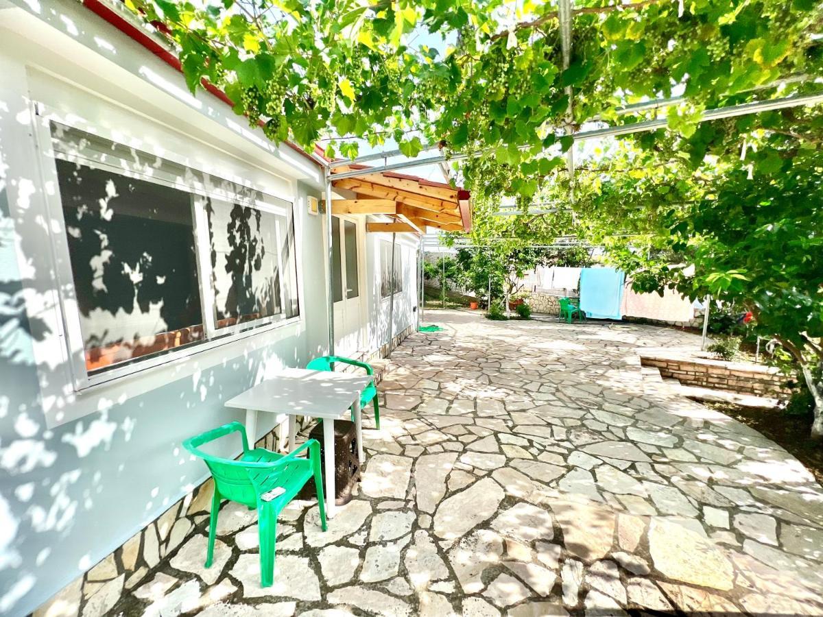 Coral Guesthouse Sarandë 외부 사진