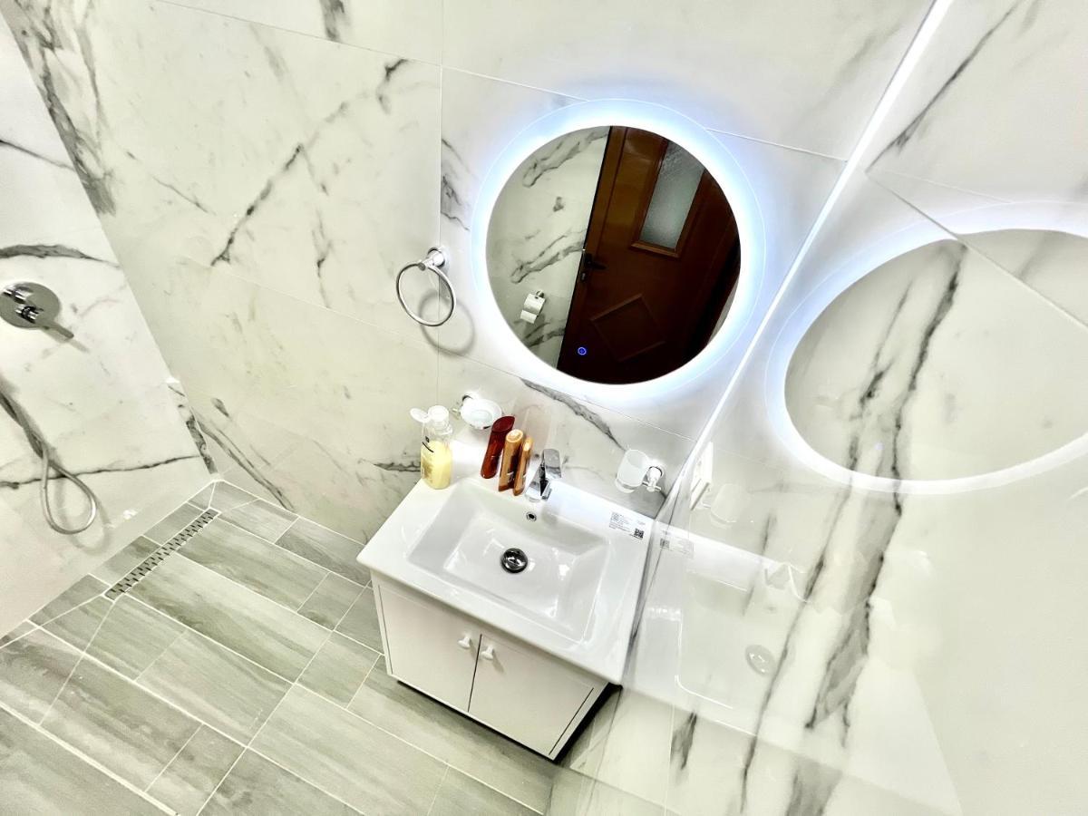 Coral Guesthouse Sarandë 외부 사진