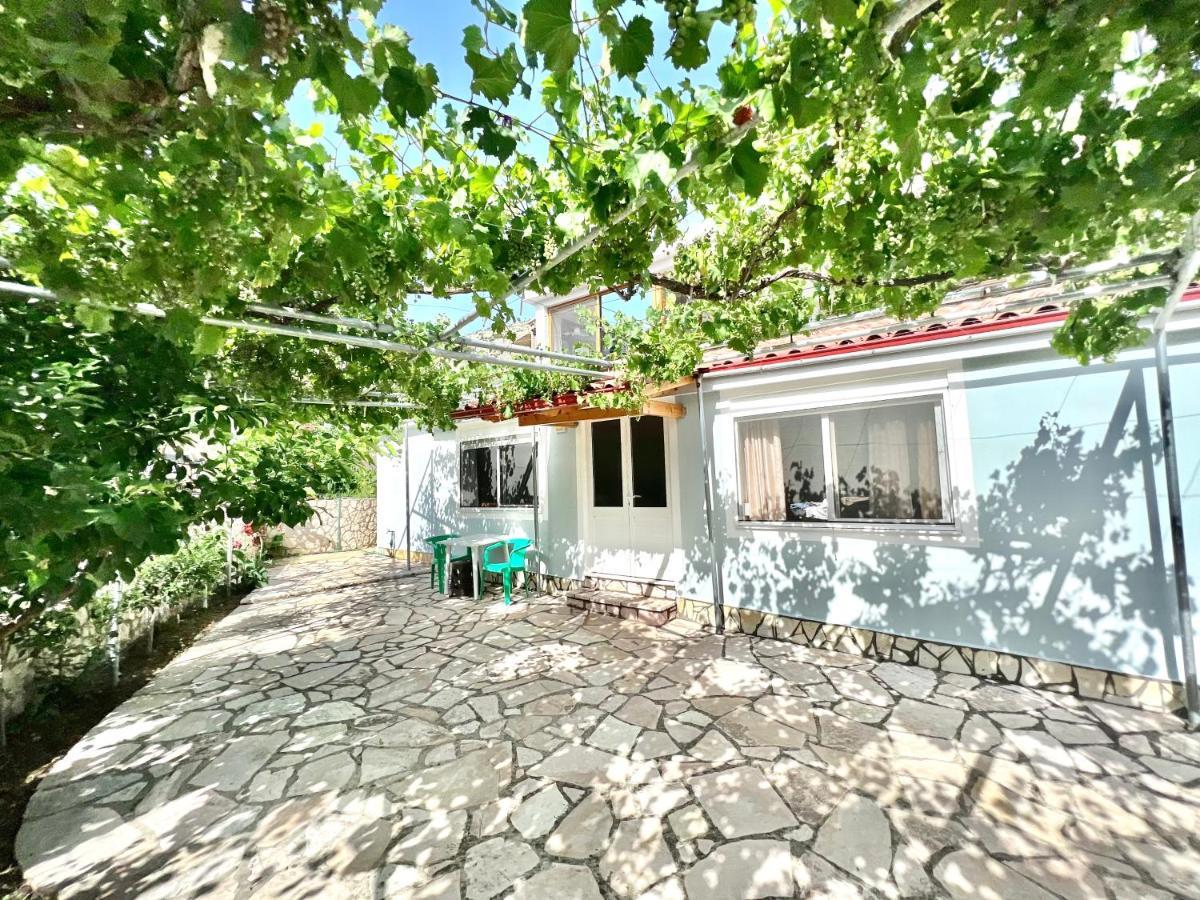 Coral Guesthouse Sarandë 외부 사진