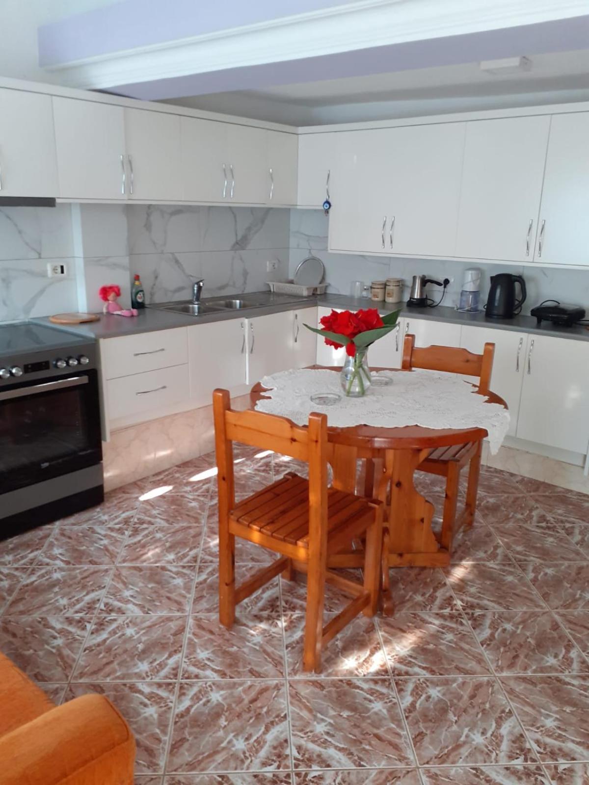 Coral Guesthouse Sarandë 외부 사진