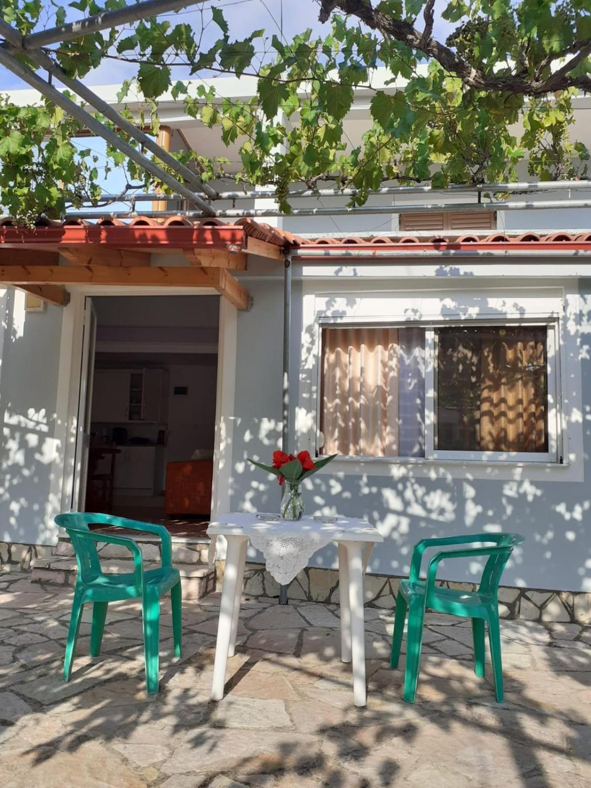 Coral Guesthouse Sarandë 외부 사진